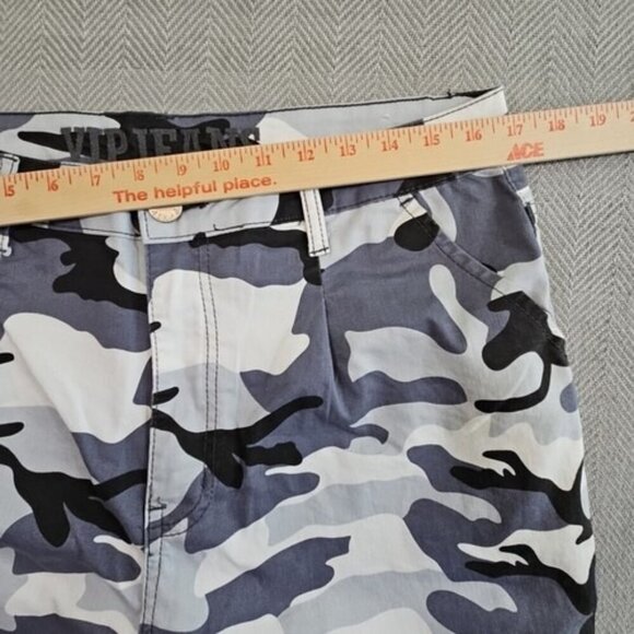 Women's V.I.P.  Jeans Jogger Style Pants SZ 15 L32 Gray Camouflage NWT! - Picture 3 of 12